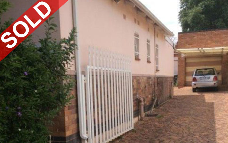 BEZUIDENHOUT VALLEY TWO BEDROOM HOME AND MOTOR VEHICLE