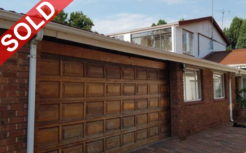 SELCOURT, SPRINGS RESIDENTIAL HOME WITH 12 INCOME PRODUCING ROOMS, FURNITURE & APPLIANCES
