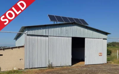 BARBERTON PYRAMID AIRFIELD – A HANGAR, VACANT STAND AND JORA UA2 AIRCRAFT